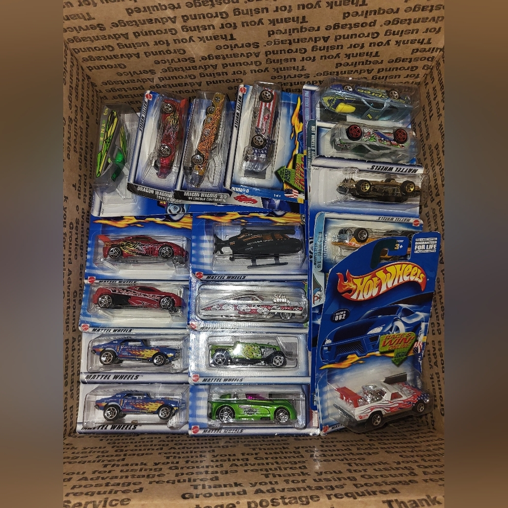60 Hot Wheels Cars - Picture 3 of 4